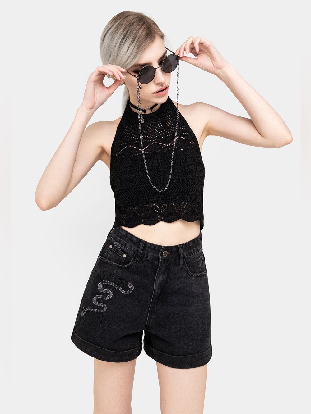 Disturbia | Heroica Embroidered Denim Mom Shorts